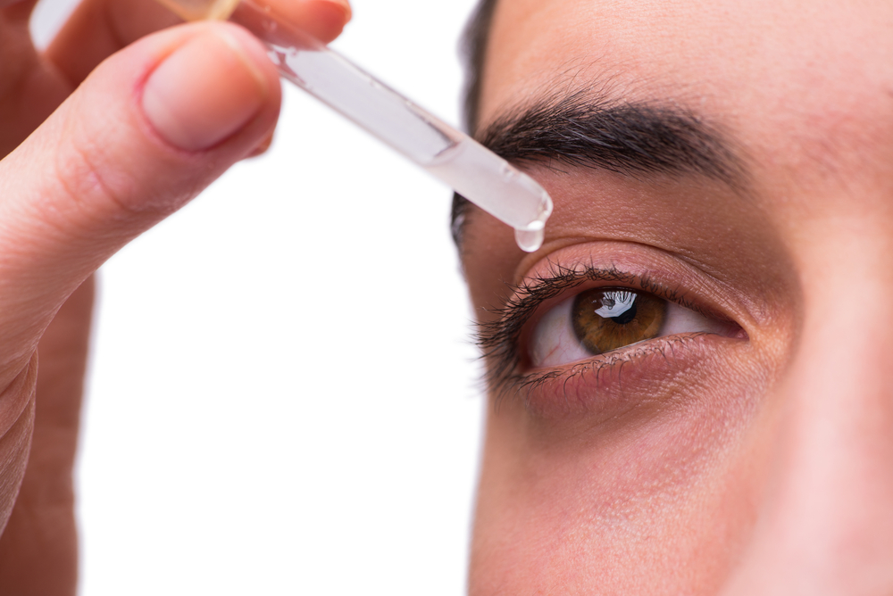 czerwone oczy po jaraniu