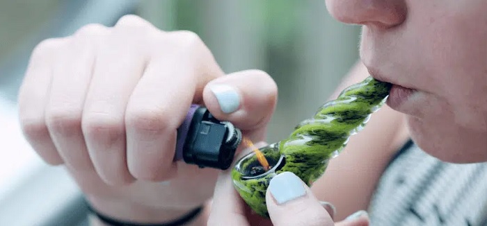 Jak prawidłowo palić haszysz?