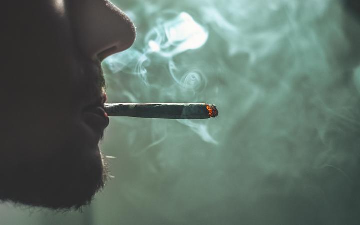 Palenie po wyrwaniu zęba