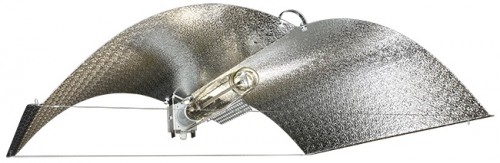 Jaki odbłyśnik do oświetlenia konopi 